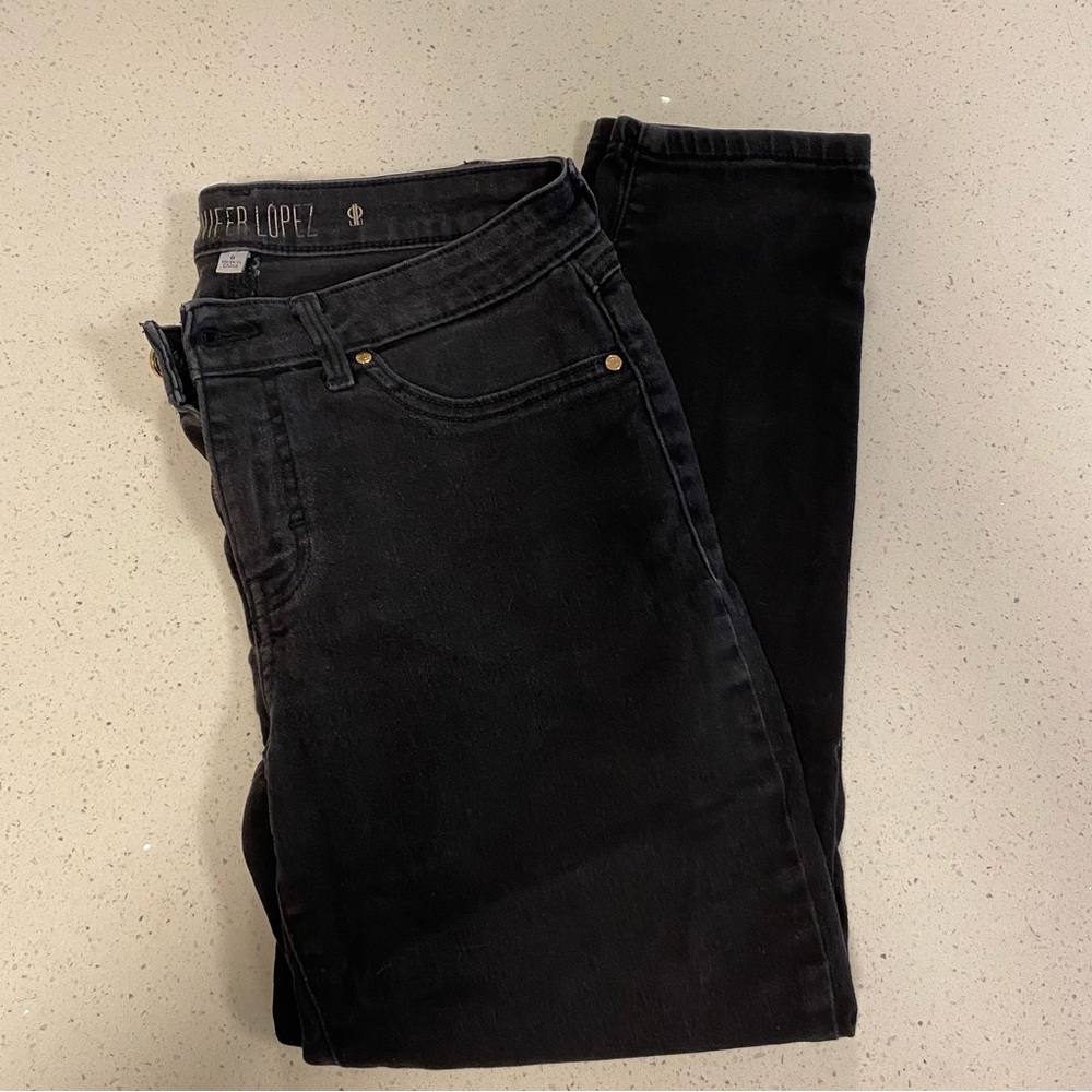 Black Jennifer Lopez crop skinny jeans size 8